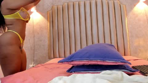 Naisha Rousell online show from December 26, 11:35 pm