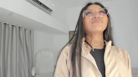 INSTAGRAM  m2221     online show from December 6, 10:49 am