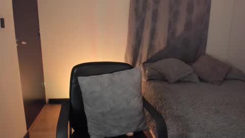 nala_saphir online show from December 16, 6:30 am