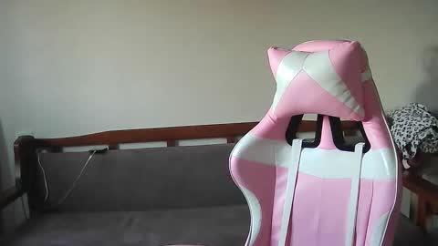 Lola online show from April 13, 8:59 am