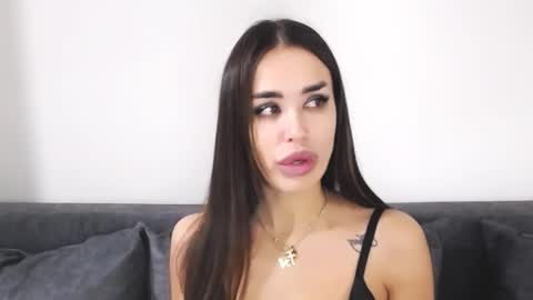 Lady online show from December 5, 7:04 pm