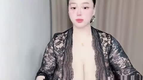 nanabigbobo online show from April 25, 7:33 am