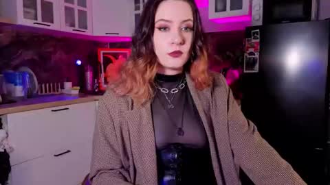 Nana online show from April 3, 9:57 pm