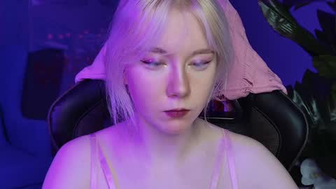 nancymartinez online show from January 19, 5:05 am