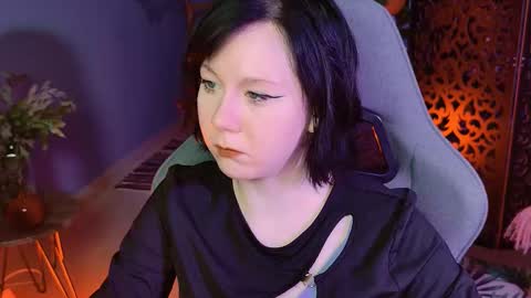 nancymartinez online show from September 26, 7:06 am