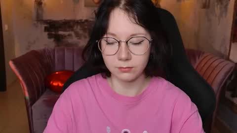 nancymartinez online show from October 16, 9:23 am