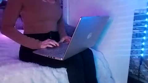 Luscious Lizz online show from January 18, 2:36 am