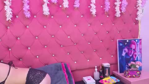 nanis james21 online show from October 3, 3:11 am