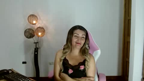 nanis online show from December 4, 10:54 pm