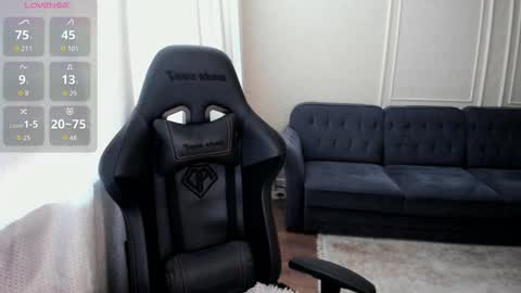 Naomi online show from October 16, 2:47 am