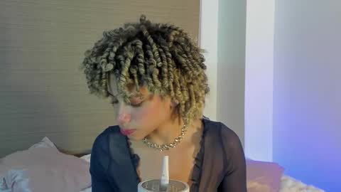 naomidawson online show from January 14, 12:59 am