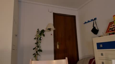 Naomi  online show from March 10, 5:43 am