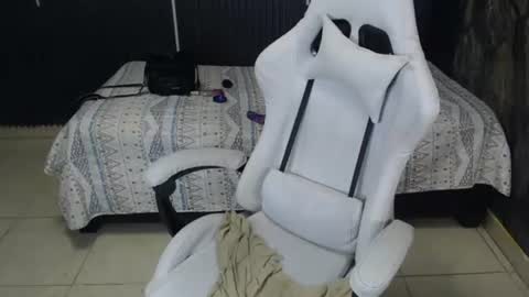 Naomis online show from July 30, 2:07 pm
