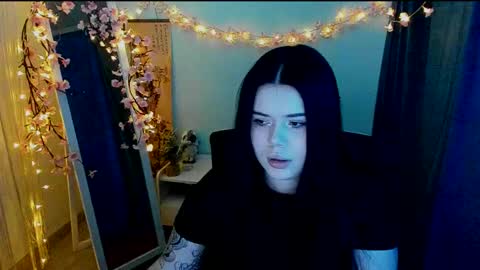 Naomi online show from March 4, 1:39 pm