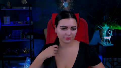 naomiwilsons online show from November 21, 8:49 am