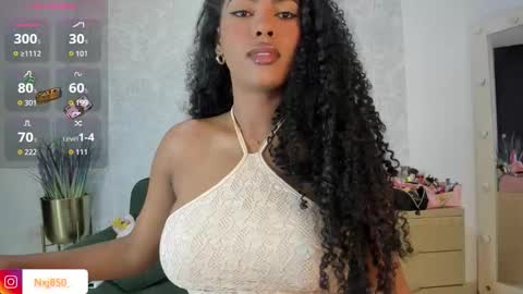 Naomi     online show from October 18, 2:58 am