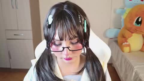 Naree online show from March 22, 4:57 pm