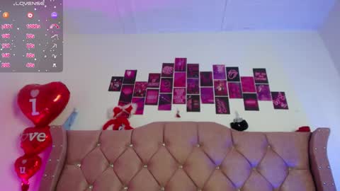 nat_evans8 online show from May 23, 3:38 am
