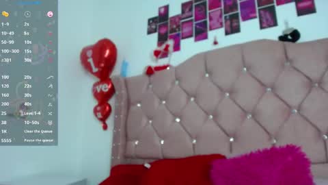 nat_evans8 online show from June 4, 4:39 am