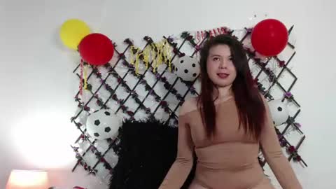 Natalia Walker online show from July 17, 4:00 pm