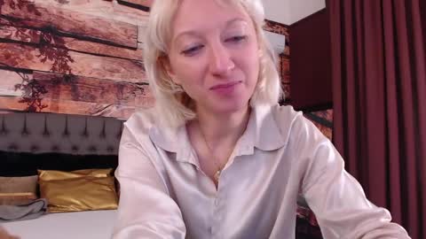 Natalie online show from April 4, 5:50 am