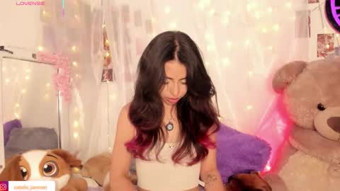       online show from March 26, 10:33 pm