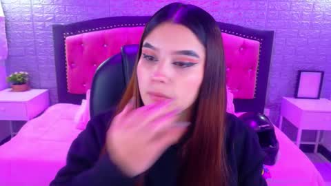 natalie  online show from December 23, 3:10 am