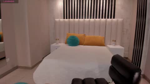 Natalie Lewis online show from November 27, 2:53 pm