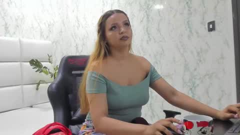 Nataly Blondde  online show from November 25, 4:47 am