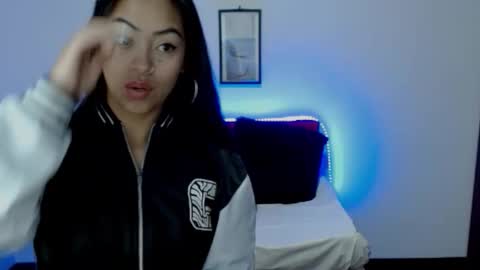 Nataly Escobar online show from February 23, 1:21 pm