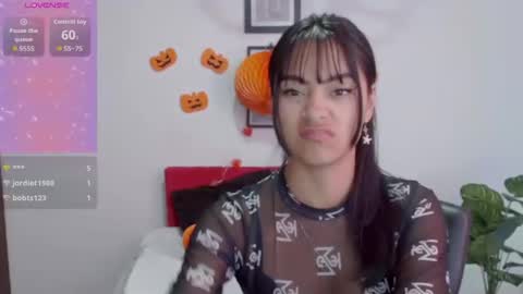 Nataly Escobar online show from October 22, 3:17 pm