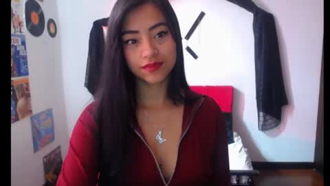 Nataly Escobar online show from January 28, 2:10 pm