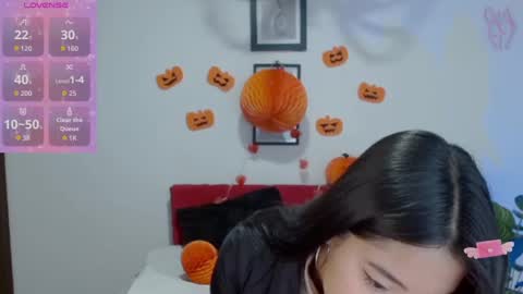 Nataly Escobar online show from October 6, 12:33 pm