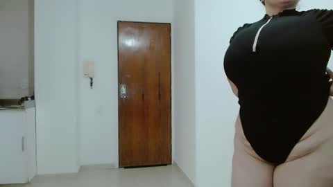 NATALY GOLDEN online show from September 17, 12:58 pm