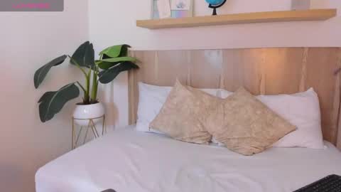 N A T A S H A online show from December 14, 2:11 am