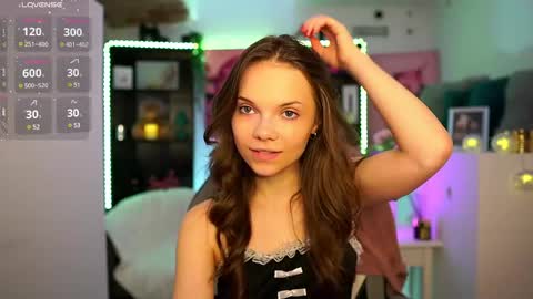 natasha__malkova online show from December 18, 12:40 pm