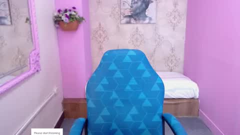  N A T A S H A  online show from April 14, 2:33 am