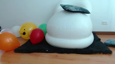 nath_dawson online show from February 3, 3:38 pm