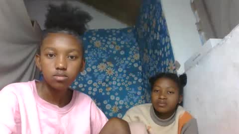 nathalia069 online show from June 2, 3:18 am