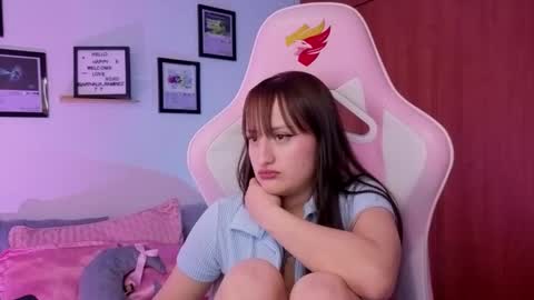 Nathalia Ramirez online show from March 18, 5:45 am