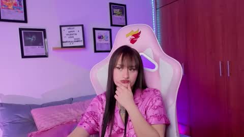 Nathalia Ramirez online show from February 19, 7:08 am