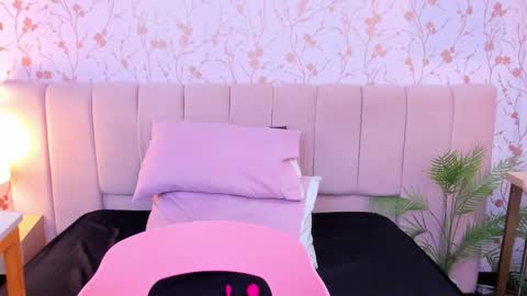 nathalie rossel online show from December 16, 7:09 pm