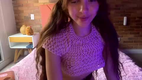     online show from October 5, 9:42 pm