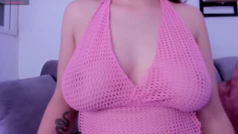 natty_redvelvet online show from October 17, 8:34 pm