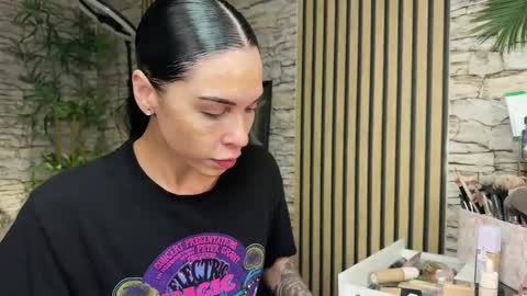 NATTY FIERROS online show from January 9, 10:58 pm