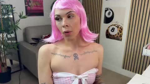 NATTY FIERROS online show from September 30, 7:14 am