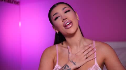 Naty online show from February 25, 5:08 am