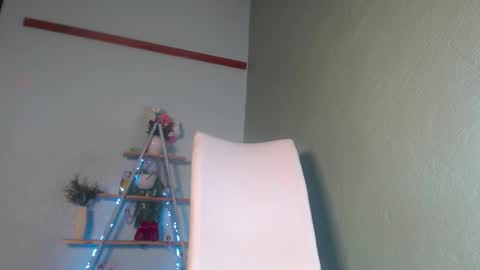 naughty_katrina1 online show from March 1, 3:05 pm