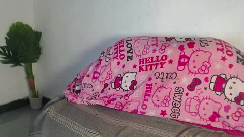 naughty_katrina1 online show from September 17, 7:50 am