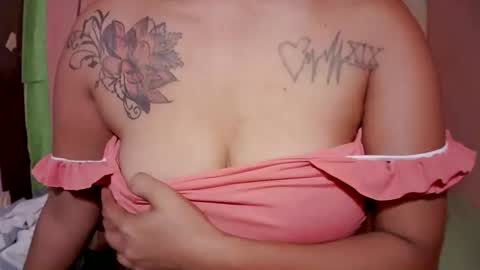 naughtymom_33 online show from October 27, 8:47 pm